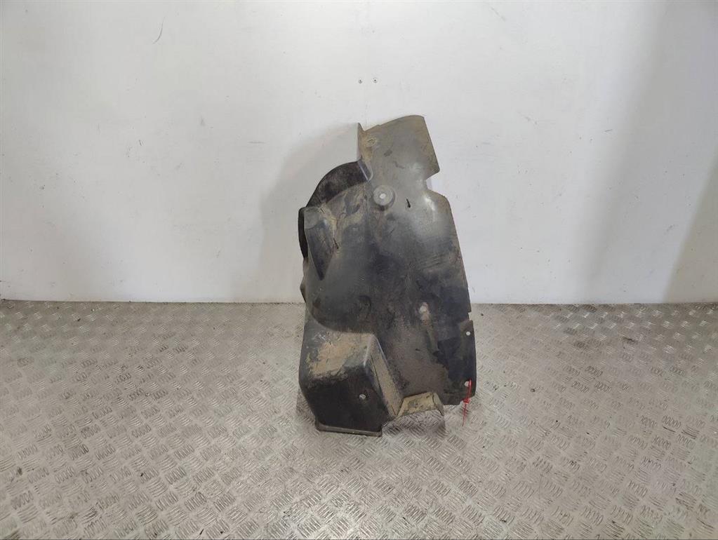 Защита арок передняя правая (подкрылок)