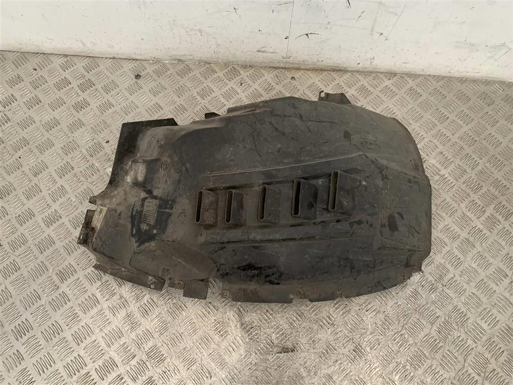 Защита арок передняя правая (подкрылок)