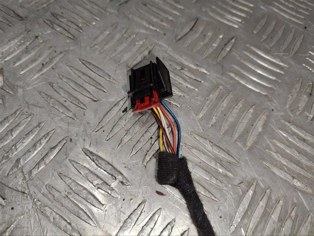 Зеркало наружное левое