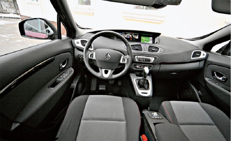 Renault Scenic 2013 salon 1